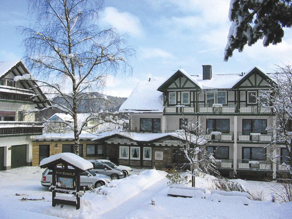 Hotel & Ferienappartements Edelweiss Виллинген Экстерьер фото